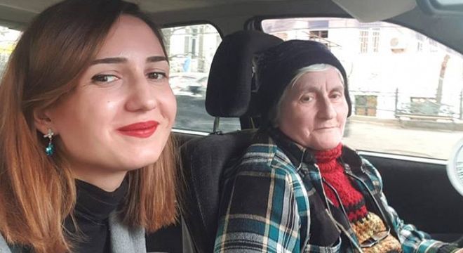 "ეს ელისო ბებოა, დღეს გავიცანი... ტაქსის მძღოლია, მარტო ცხოვრობს და 75 წლის არის..."
