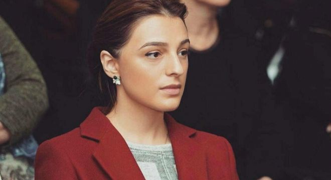 გემშვიდობებით თუმც არ მინდა მე თქვენგან წასვლა... არ გამიხსენოთ ძალიან გთხოვთ თვალზე ცრემლებით