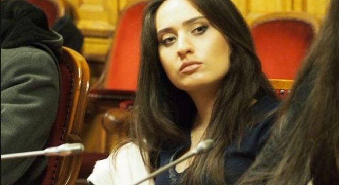 "სკოლაც გავაუქმოთო, რომ ხუმრობთ, გგონიათ, სკოლა გვაქვს?…სკოლებში, საბჭოთა დროიდან დღემდე, თაობებს უკლავენ ანალიტიკური აზროვნების უნარს, უნგრევენ ფსიქიკას…"