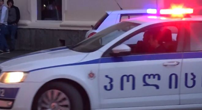 "სასქესო ორგანოზე ეკიდა ხელი და ცდილობდა მოგვახლოვებოდა" - საჯარო მოხელემ არასრულწლოვანთან გარყვნილი ქმედება ჩაიდინა