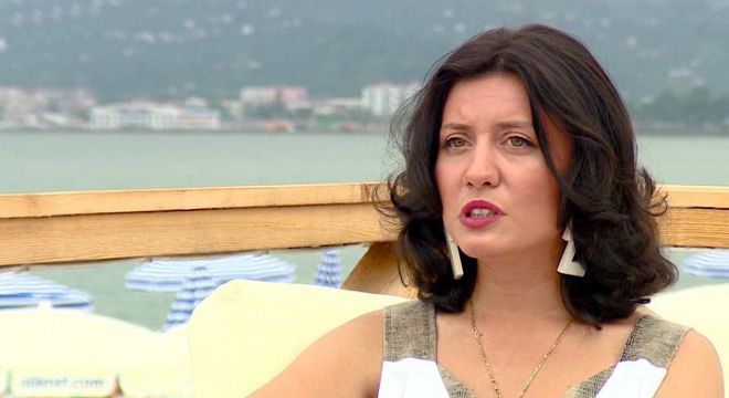 სოფო  ხალვაში  თანამდებობაზე  დანიშვნის  შემდეგ  პირველ  განცხადებას  ავრცელებს - "უკვე  ყველანაირ  ზღვარს  სცდება პასუხი  უნდა  გაეცეს  ამ  გამოსვლებს"