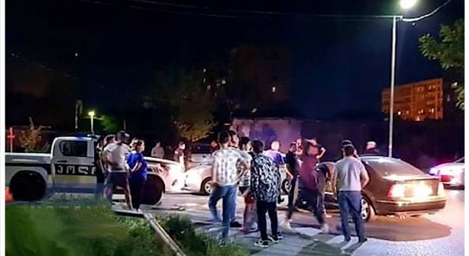 დიდი დაპირისპირება, სროლა და საქმის გარჩევა - რუსთავში ერთმანეთს 40-მდე ახალგაზრდა დაუპირისპირდა