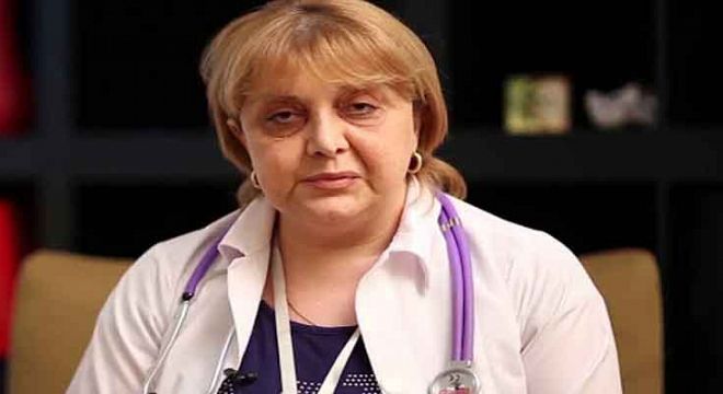 მე ზუსტად ვიცი ოჯახი, რომელიც კოვიდინფიცირებულია და ამ დროს ამ ოჯახის წევრს ვხედავ სავაჭრო ცენტრში - მედიცინის დოქტორი ინგა მამუჩიშვილი