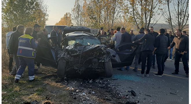 ბათუმის ტრასაზე ავტომობილი 6 ადამიანს დაეჯახა, აქედან 3 ადგილზევე გარდაიცვალა - საზარელი ავარია ბათუმი-ჩაქვის დამაკავშირებელ ტრასაზე