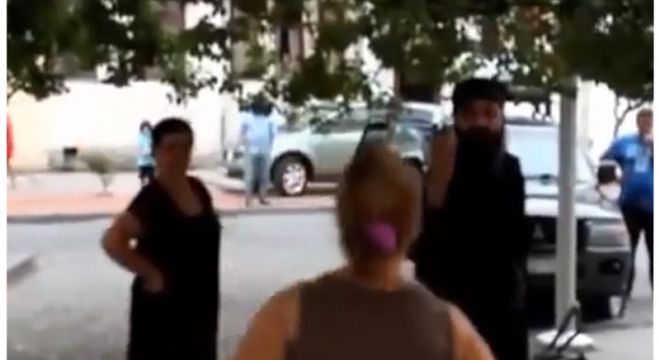 "გიას ყვარებია... შენ მეზობელს ლოგინში ეწექი და..." - მამაომ აღსარების საიდუმლო ჩხუბში გათქვა