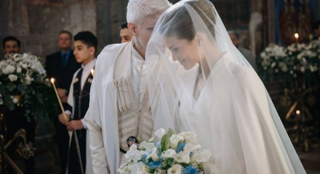 "ჩემმა აწ უკვე მეუღლემ, ეკლესიაში მოსვლა 20 წუთით დააგვიანა, რადგან.." - ბერა ივანიშვილი  განცხადებას  ავრცელებს