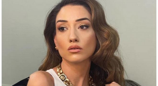"ფეისბუქი გააუქმა და ხმას ვეღარ ვაწვდენ..." - ნინი ბადურაშვილი იმ გოგონას, რომელსაც შეურაცხყოფა მიაყენა საჯაროდ უხდის ბოდიშს