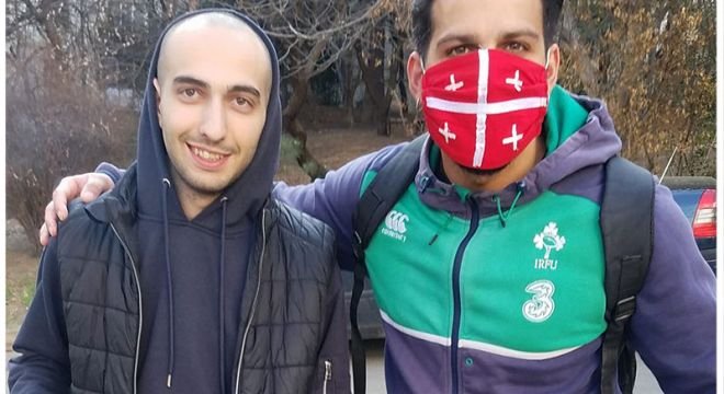 "ეს ის ბიჭია ღამით ჩუმად რომ გადის სახლიდან და დეზინფექციას უტარებს ბანკომატებს, საბავშვო მოედნებზე განთავსებულ საქანელებს..."