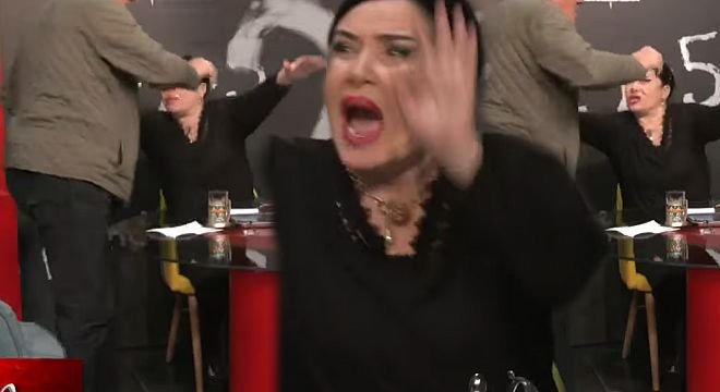 შენი დედაკი....  გრიშა ონიანმა პირდაპირ ეთერში სტუმარს დედა აგინა და საშაქრე ესროლა