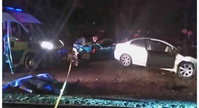 "4 მანქანა შეასკდა ერთმანეთს, მერსედესი, სადაც 2 ბავშვი იჯდა მთლიანად დაიკუჭა" - თვითმხილველის მიერ გადაღებული შემზარავი ავარიის კადრები რიკოთზე