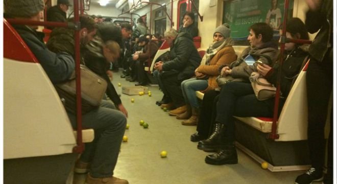 "ვუყურებ ამ სიტუაციას გაკვირვებული მოვიხსენი ყურსასმენები და ძალიან გავბრაზდი" - ეს საოცარი ისტორია მეგობარმა თავად ნახა მეტროში და გამიზიარა