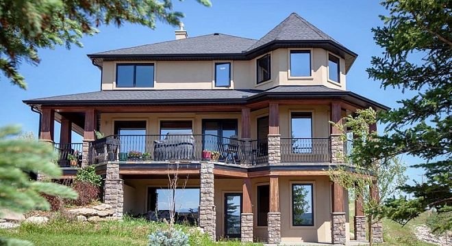 საუკეთესო ესეს ავტორს კანადაში მილიონ ნახევრიან ბინას აჩუქებენ