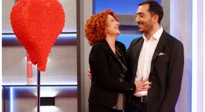 "ბიძინა, მგონი ხალხი ეჭვიანობს და დაინდე გოგოები..." - კულუმბეგოვის ფოტოსურათი, რომელმაც სოციალური ქსელი ააფეთქა