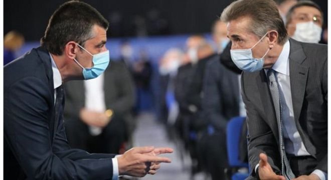 რა შემთხვევაში დაბრუნდება ივანიშვილი პოლიტიკაში და რეალურად ვინ დგას გახარიას  უკან