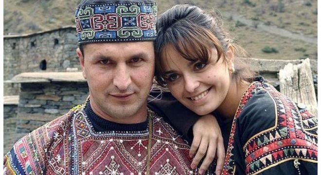 გელა დაიარმა ყველაზე უკეთ იცის რას ნიშნავს ავარია და ახლობლების სიკვდილი, მასაც ავარიაში დაეღუპა ოჯახი - გელა დაიაურის პირველი კომენტარი გუშინდელ ტრაგედიაზე