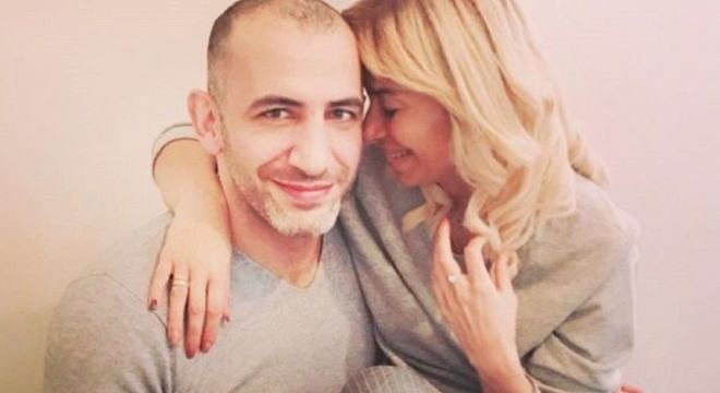 "პირველი, მეორე და მესამე შვილის გაჩენისას ავტომობილი მაჩუქა, ახლა ალბათ ''მარშუტკას'' მაჩუქებს" - ხატია სიჭინავა ქმარზე