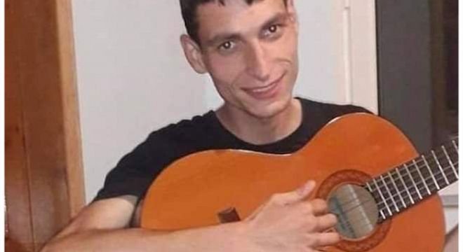 რატომ აგროვებენ სოციალურ ქსელში გიტრაოს ფულს ვეფხია ბეროზაშვილისთვის, რომელსაც ჩასარიცხი აპარატის ქურდობის გამო 2000 ლარიანი გირაო სეეფარდა