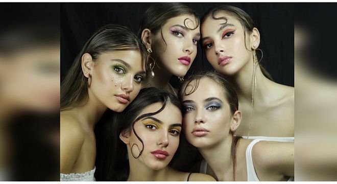 ვინ არიან ზუგდიდელი ლამაზმანები, რომელთა ფოტომაც ფეისბუქი ააფეთქა