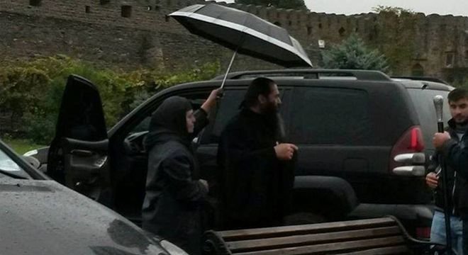 მღვდლებს, მგალობლებს და სტიქაროსნებს ავტომობილით სარგებლობის უფლება ექნებათ