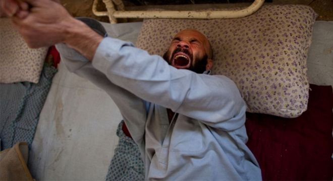 "მთელი ღამე ლომკაში არიან, მათი ღმუილი არ გვაძინებს" - რას ყვებიან ბაკურიანის ერთ-ერთ სასტუმროში კარანტინში მყოფი ქართველები