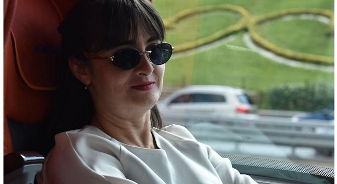 არასოდეს არსად არ მითქვამს, მაგრამ აქ დავწერ... ერთ-ერთ ჩემს ძალიან ახლო ოჯახის წევრს გადახდა ბერასთან მსგავსი ისტორია... ის ბიჭი კიდევ ტყეში წაიყვანეს, სცემეს, ორმოში ჩააგდეს და მთელი ღამე იქ დატოვეს...