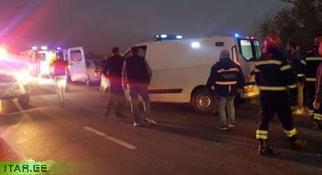 "ახალგაზრდა გოგო და ბიჭი მოტოციკლზე ისხდნენ, მსუბუქ ავტომობილს შეეჯახნენ და ცეცხლი გაუჩნდა..." - სართიჭალასთან მომხდარ ავარიას ახალგაზრდა გოგო და ბიჭი შეეწირა
