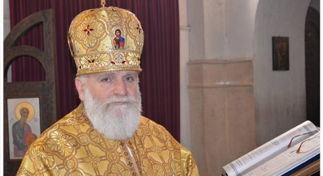 "ახლა ეკლესიები უნდა გაიხსნას, რადგან ღმერთი გაბრაზებულია სამყაროზე და გული უნდა მოვულბოთ... ეს ვირუსი ხელოვნურია და იმისათვისაა შექმნილი, რომ ფულის ერთეული გაქრეს..."