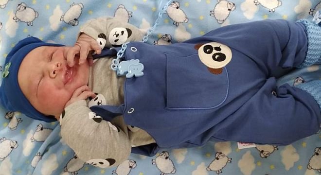 რამდენიმე საათის წინ კლინიკა ბომონდში გოლიათი ბავშვი დაიბადა