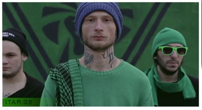 ცნობილი ქართველი მომღერალი მესამე სართულიდან გადმოვარდა და მძიმე მდგომარეობაშია