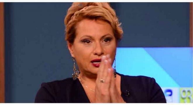 "კიბოა და დაგვიანებულია მკურნალობა, მეტასტაზები მთელ სხეულს მოედოო... თავზარი დამეცა." - ლალი მოროშკინა