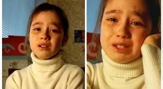 სკოლის შესასვლელთან რამდენიმე მშობელი იდგა, სავარაუდოდ, პირველკლასელ შვილებს ელოდებოდნენ... მოულოდნელად ხმაური შემომესმა... რატომ არცხვენთ ასე შვილებს...